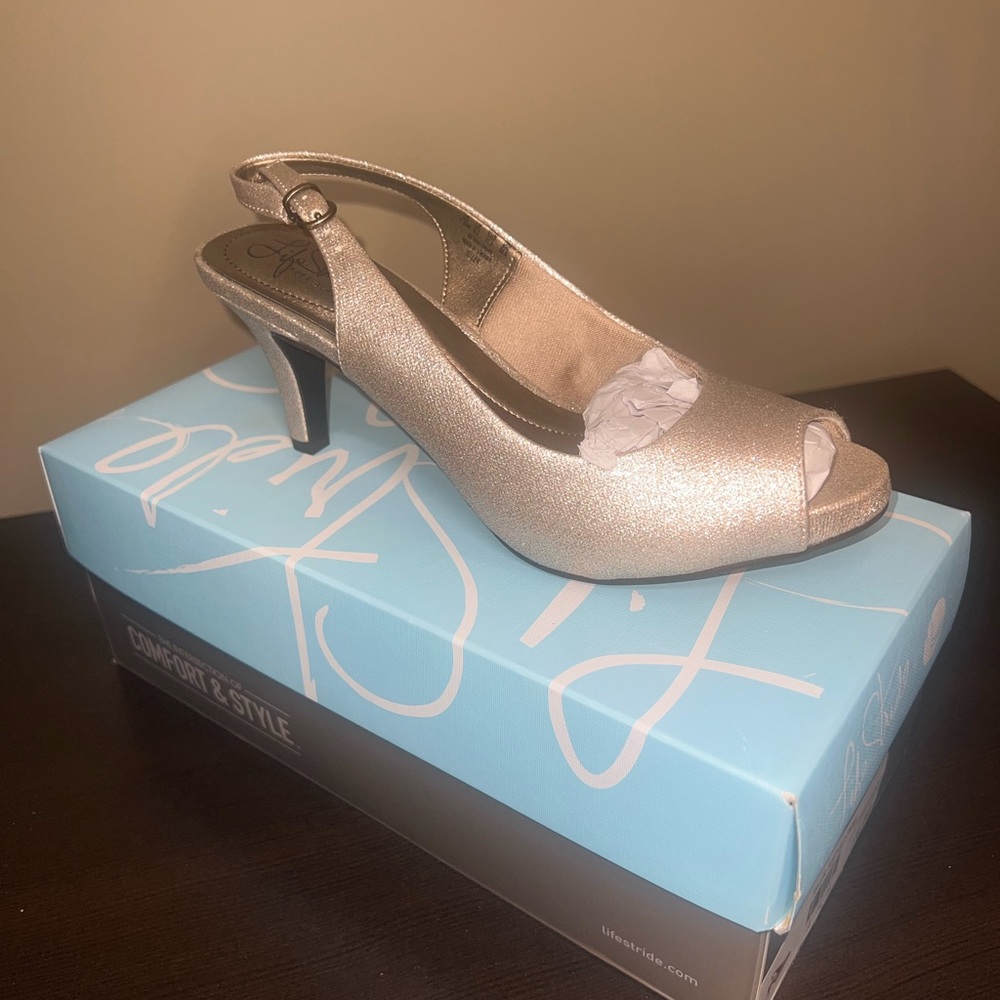 Life Stride Silver Metallic Heels